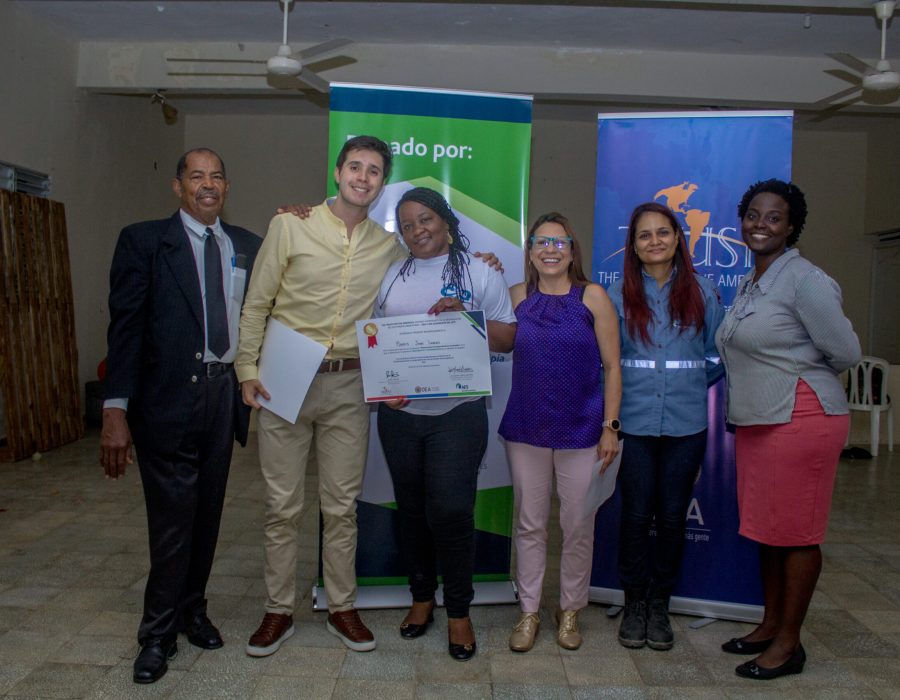 More than 150 entrepreneurs in those municipalities completed the training in the Canvas Business Model.