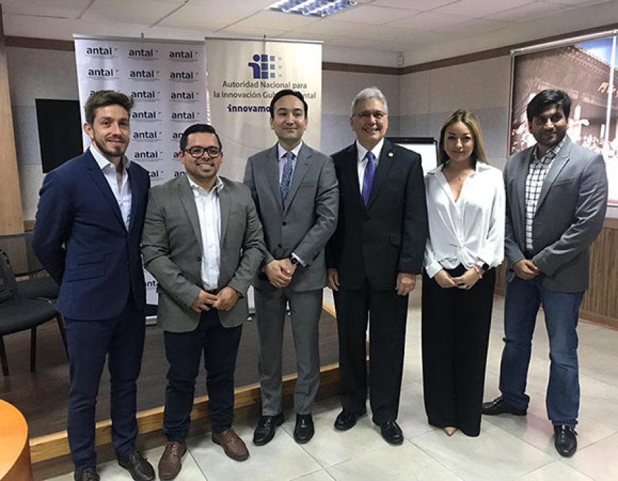 Representates The Trust for the Americas en Panamá.